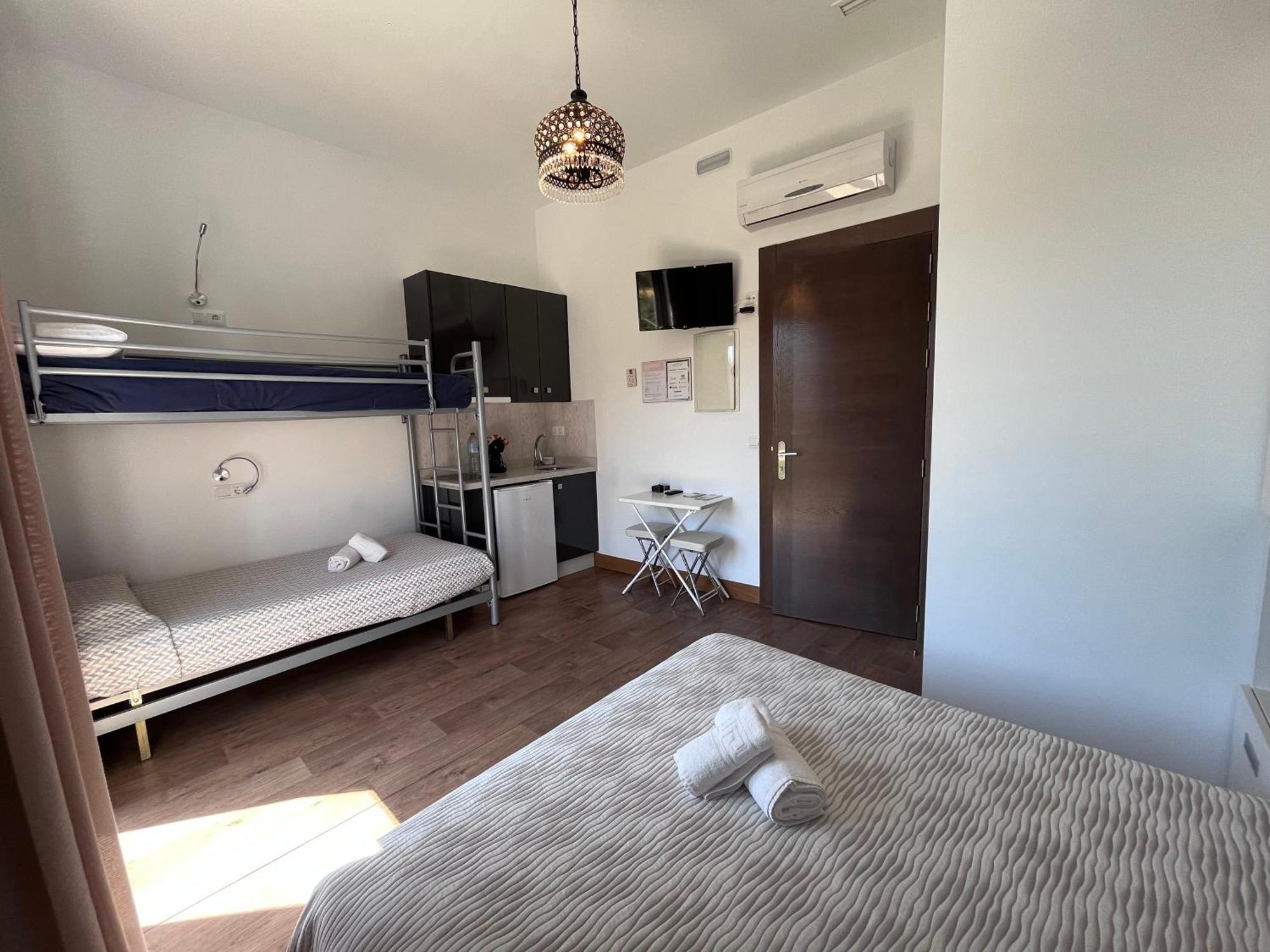 Balcones De Bentomiz Aparthotel Velez Malaga Exteriör bild